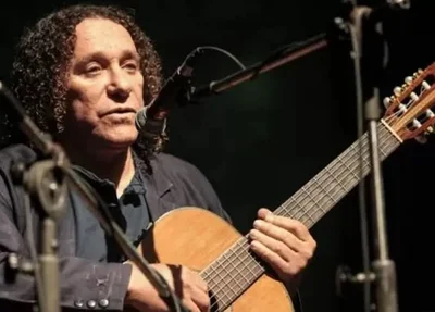 Cantor e compositor Vital Farias