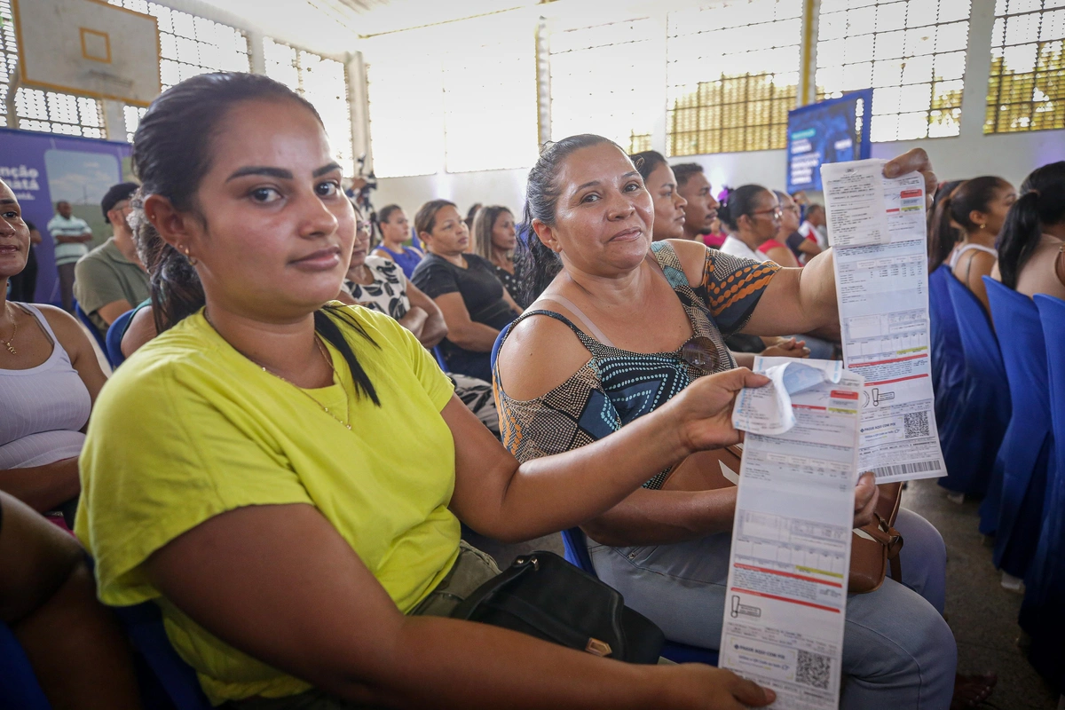 Clientes apresentaram a fatura da conta de luz paga para participar do sorteio