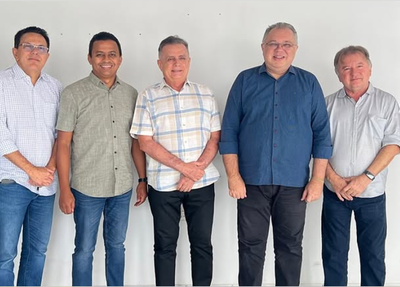 Da esquerda para a direita: Franzé Silva; José Santana; Francisco Costa; Flávio Nogueira; Florentino Neto; Merlong Solano e Wilson Martins