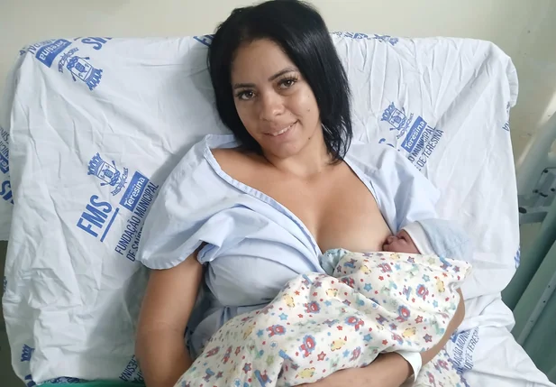 Equipe do Hospital da Santa Maria da Codipi reanima bebê em parada cardíaca