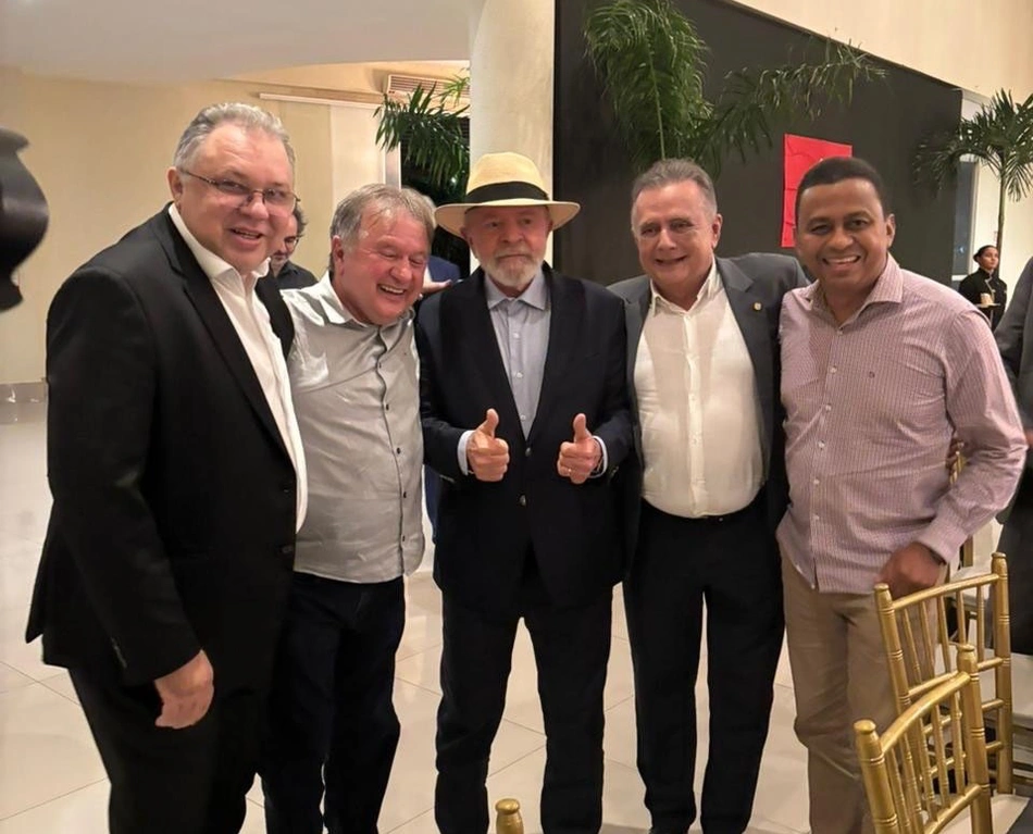 Flávio Nogueira, Merlong Solano, Francisco Costa e Florentino Neto com o presidente Lula