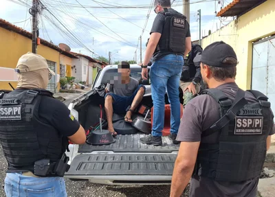 Homem com mandado de prisão em aberto
