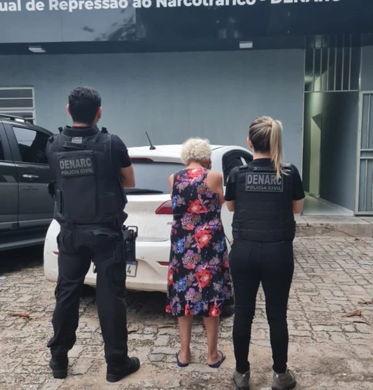 Idosa de 82 anos foi presa pelo DENARC