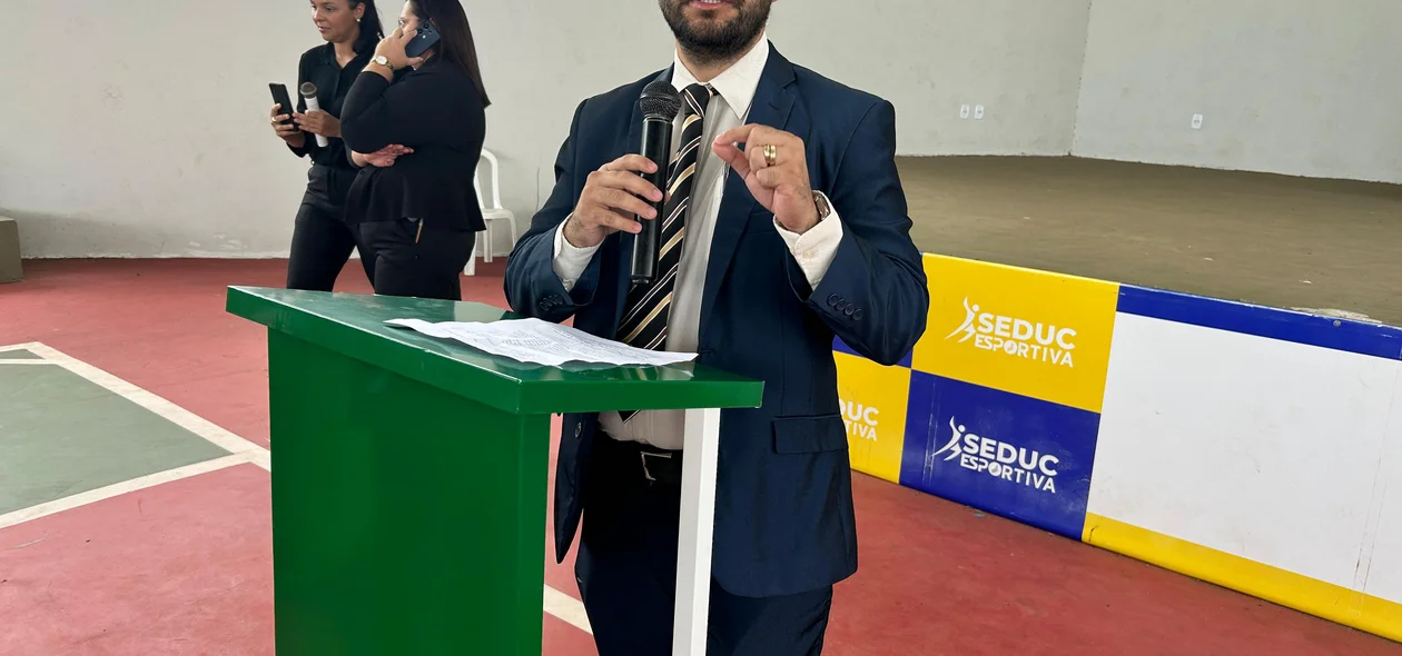 O evento aconteceu por volta das 11h30 da manhã