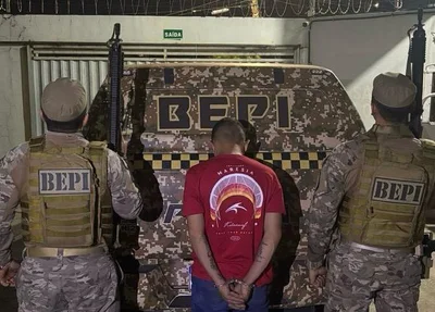 O homem foi preso após roubar o carro de um senhora zona rural leste da capital
