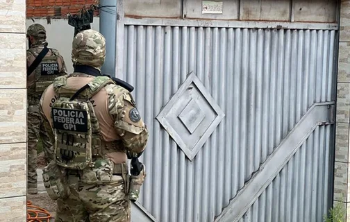 Polícia Federal durante a Operação Aldeia Verde
