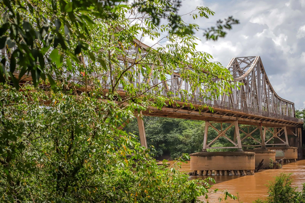 Ponte Metálica