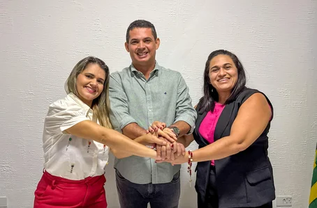 Prefeito João Arilson concede reajuste no piso do magistério em Lagoa de São Francisco