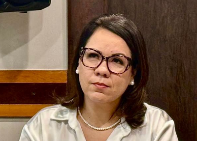 Valéria Helena Castro