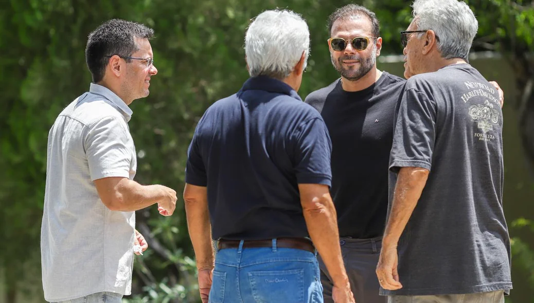 Amigos compareceram ao velório