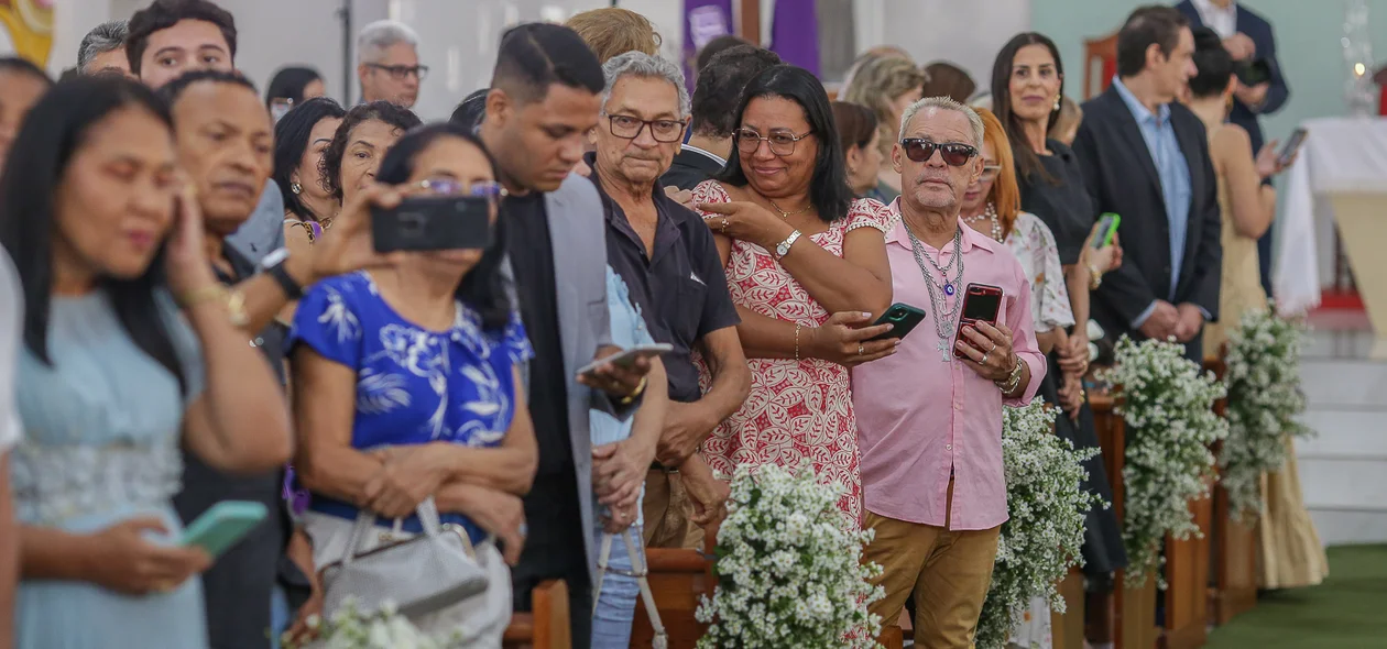 Amigos, familiares e apoiadores presentes na cerimônia