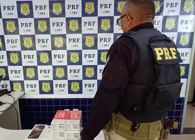 Aparelhos telefônicos apreendidos pela PRF na BR 230 em Floriano