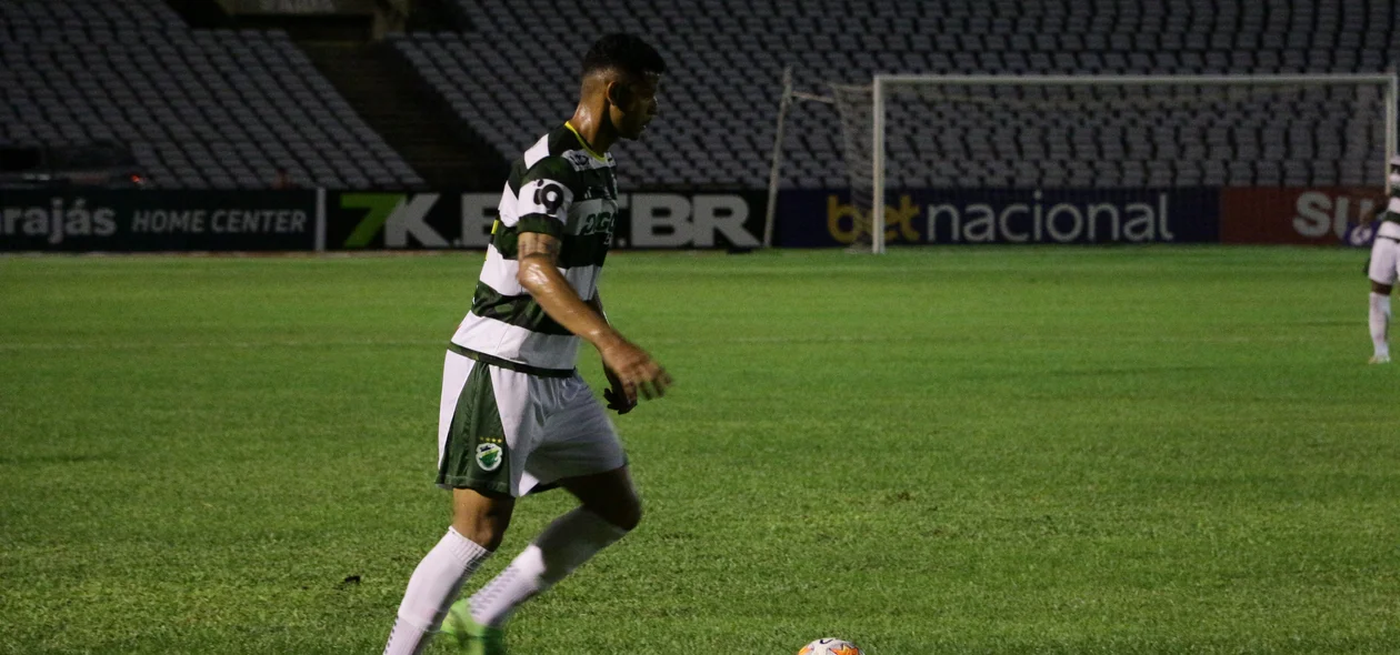 Atleta da Associação Atlética de Altos