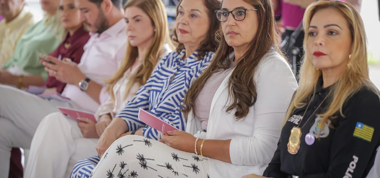 Autoridades presentes no evento