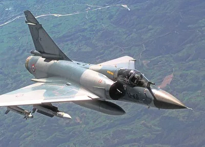 Avião militar sul-coreano lança bombas em área civil e deixa 7 feridos