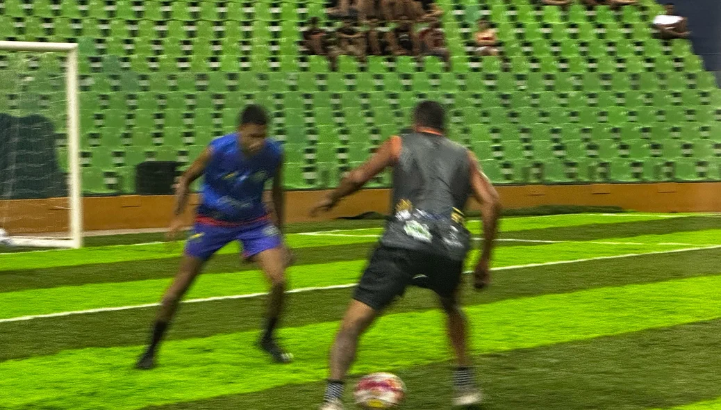 Bola rolando no "X1 com Ney Silva"