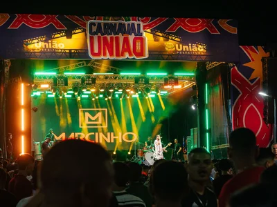 Carnaval de União reúne 15 mil foliões no primeiro dia de festa