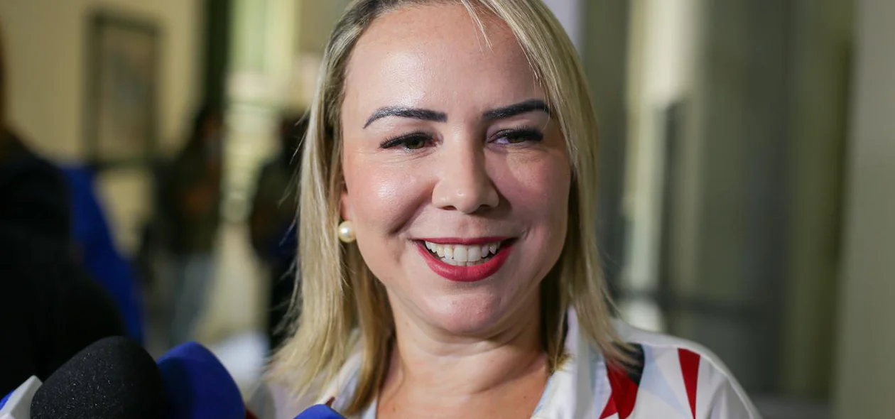 Carolina Serafim, presidente da Águas de Teresina