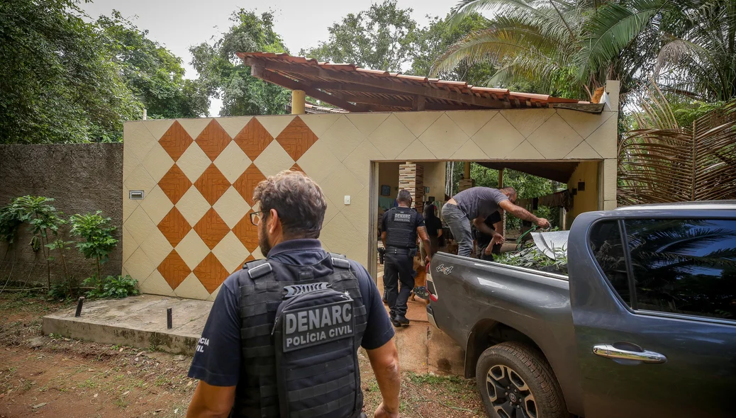 Casa de advogado preso em operação do DENARC