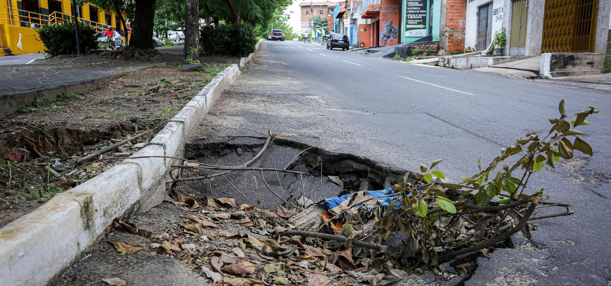 Crateras na zona Sul de Teresina
