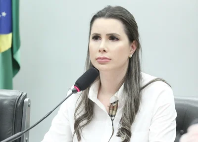 Deputada Caroline de Toni