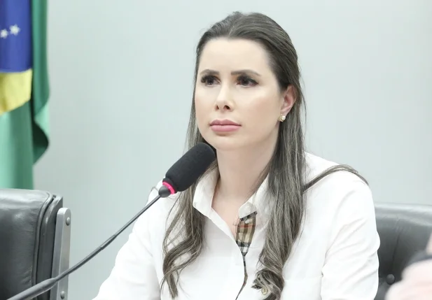 Deputada Caroline de Toni