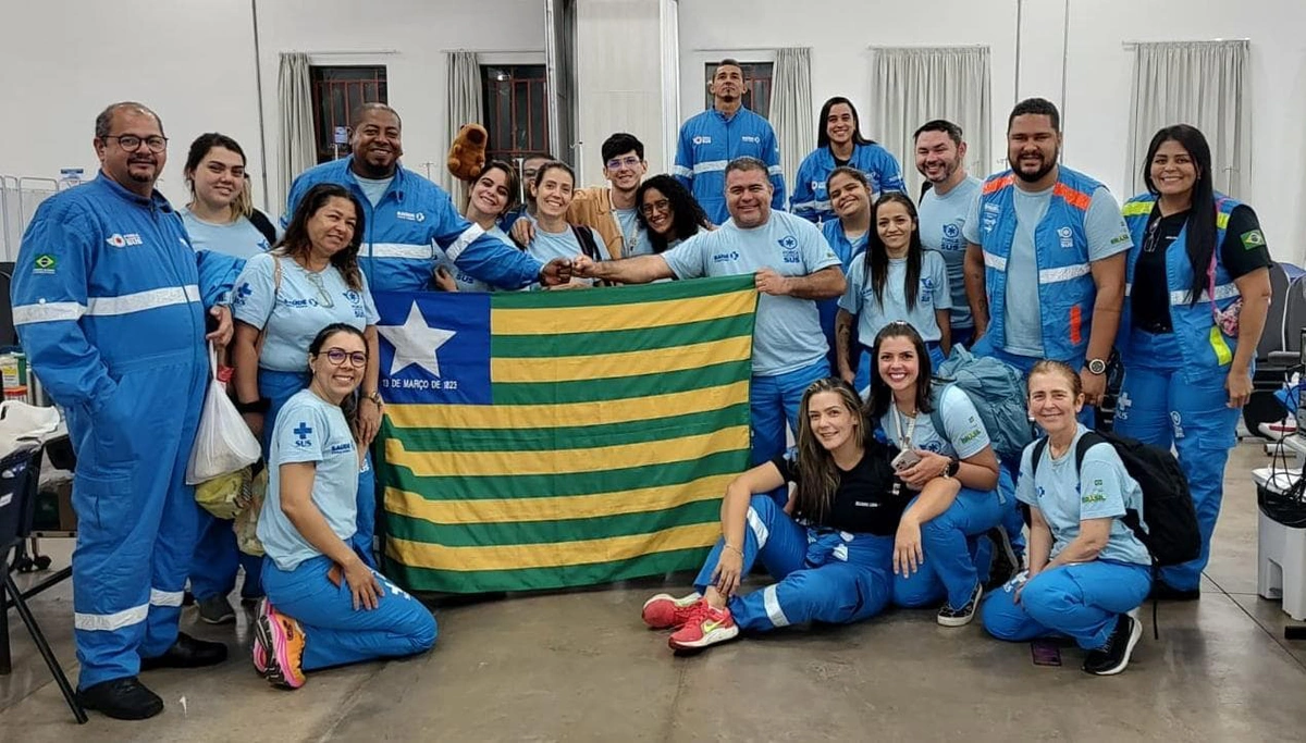 Equipe do SUS com o técnico de enfermagem