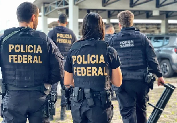 Equipes da Polícia Federal