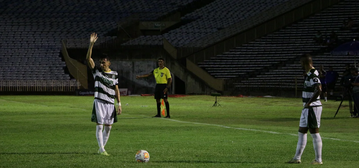 Falta marcada em campo