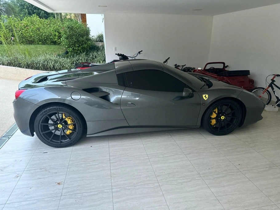 Ferrari apreendia durante a Operação Hammare