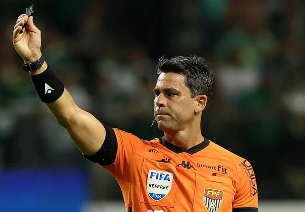 Flávio Rodrigues de Souza, árbitro da partida entre Palmeiras e São Paulo