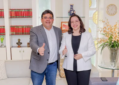 Governador Rafael Fonteles e a Defensora Pública Geral do Piauí Carla Yáscar Bento Feitosa Belchior