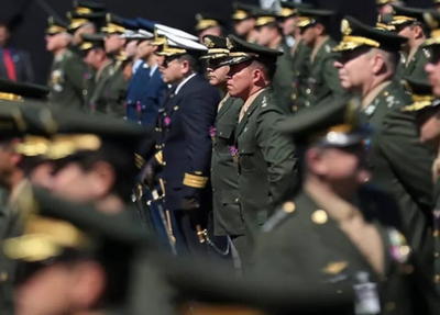 Governo Lula reajusta salários de militares