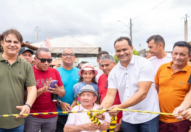 Inauguração de asfalto em José de Freitas