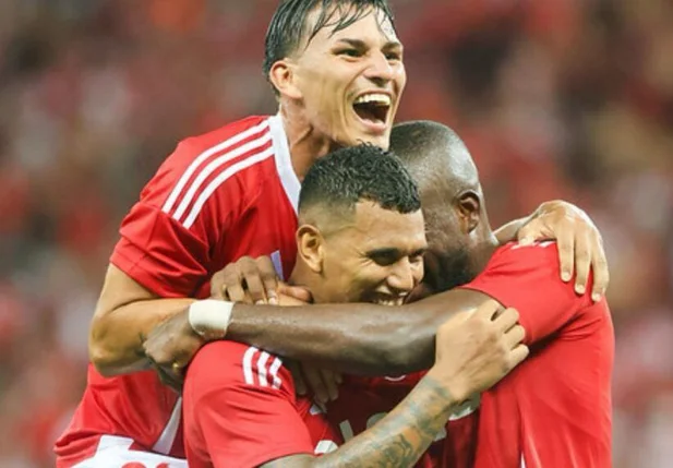 Internacional vence Grêmio no jogo de ida da final do Gauçhão