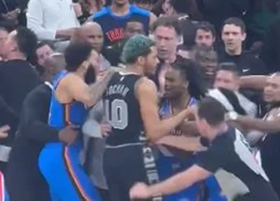 Jogadores trocam empurrões e brigam em jogo entre OKC e Spurs na NBA