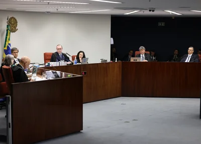 Julgamento da denúncia contra Bolsonaro