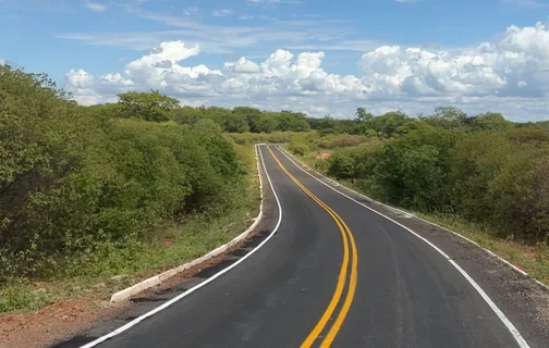 Leonardo Sobral inaugura obras de pavimentação asfáltica no Território Serra da Capivara