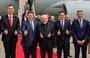 Lula desembarca no Japão com companheiros políticos