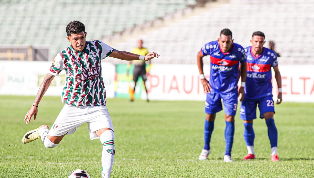 Matheus Matias, jogador do Fluminense-PI