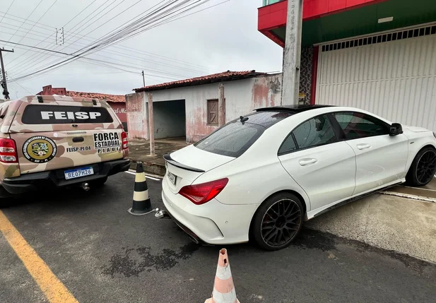 Mercedes-Benz CLA 250 4M alvo de sequestro de bens