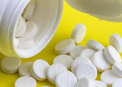 Nimesulida é motivo de polêmica na comunidade médica e entre consumidores