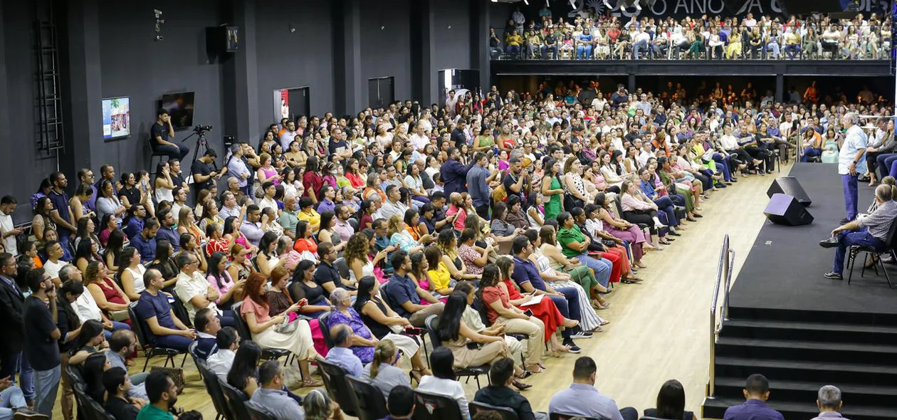 Novos empossados após concurso da FMS