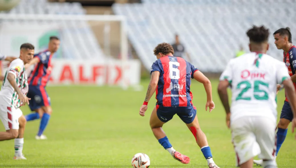 O jogo ocorreu no Albertão
