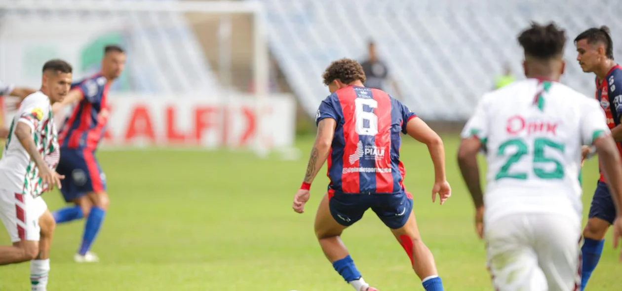 O jogo ocorreu no Albertão