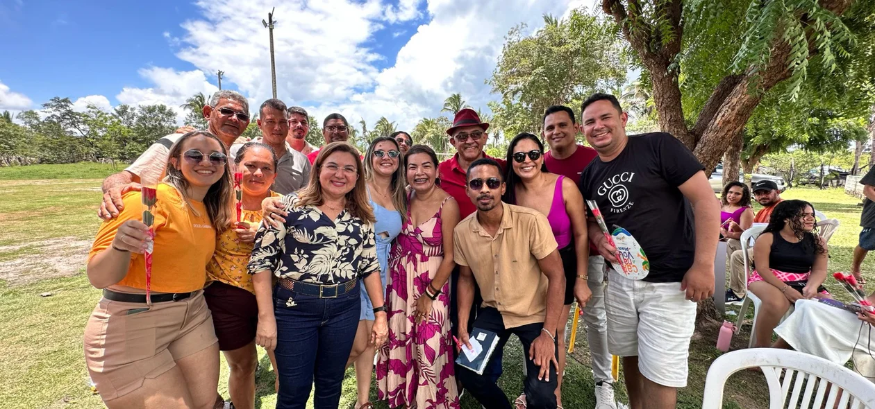 O prefeito esteve cercado de amigos e da população em geral