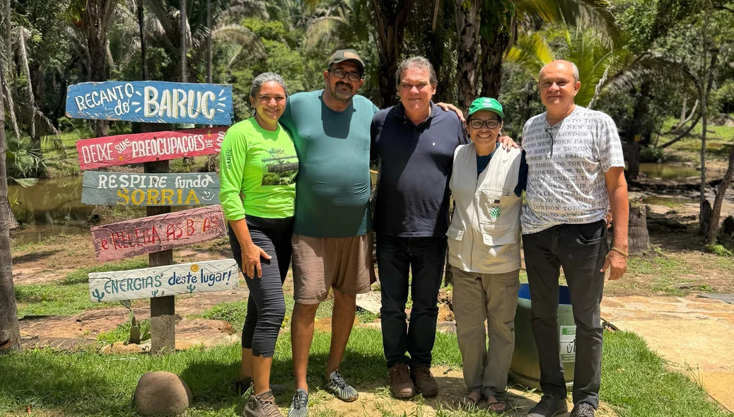 O prefeito Gustavo Medeiros acompanhou a turma durante as atividades