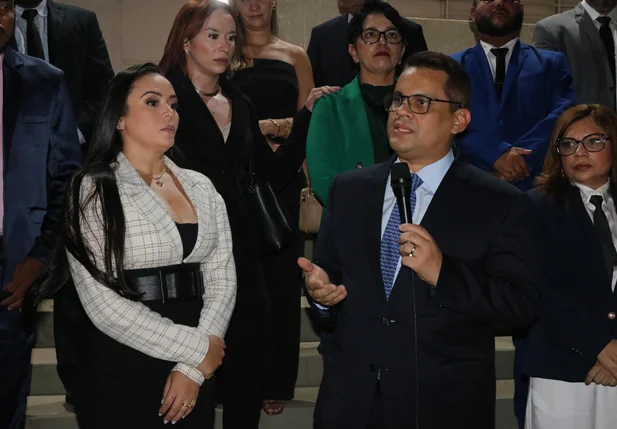 OAB-PI realiza desagravo em favor da advogada Cristianne Lima em Castelo do Piauí