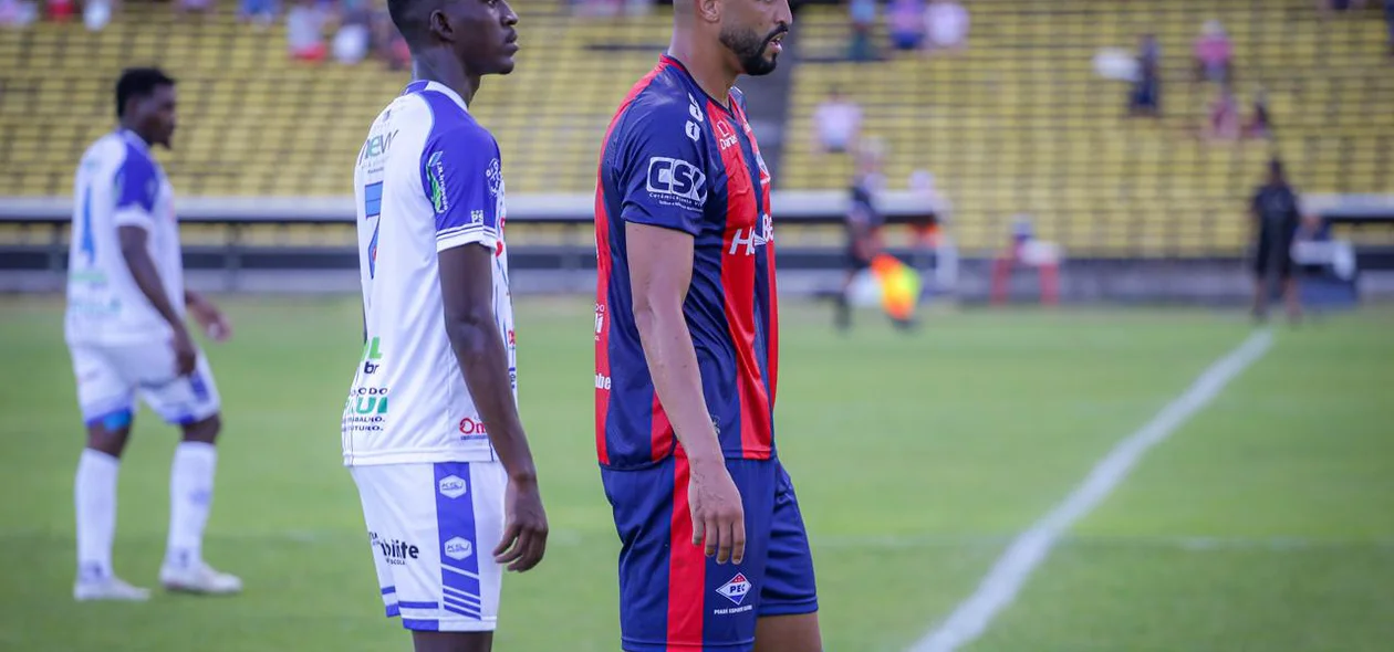 Os times disputaram a semifinal do Piauiense