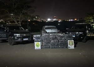 PF e PM apreendem mais de 600kg de maconha em Foz do Iguaçu